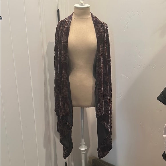 Winter Kate Silk Velvet Cardigan - Picture 1 of 6
